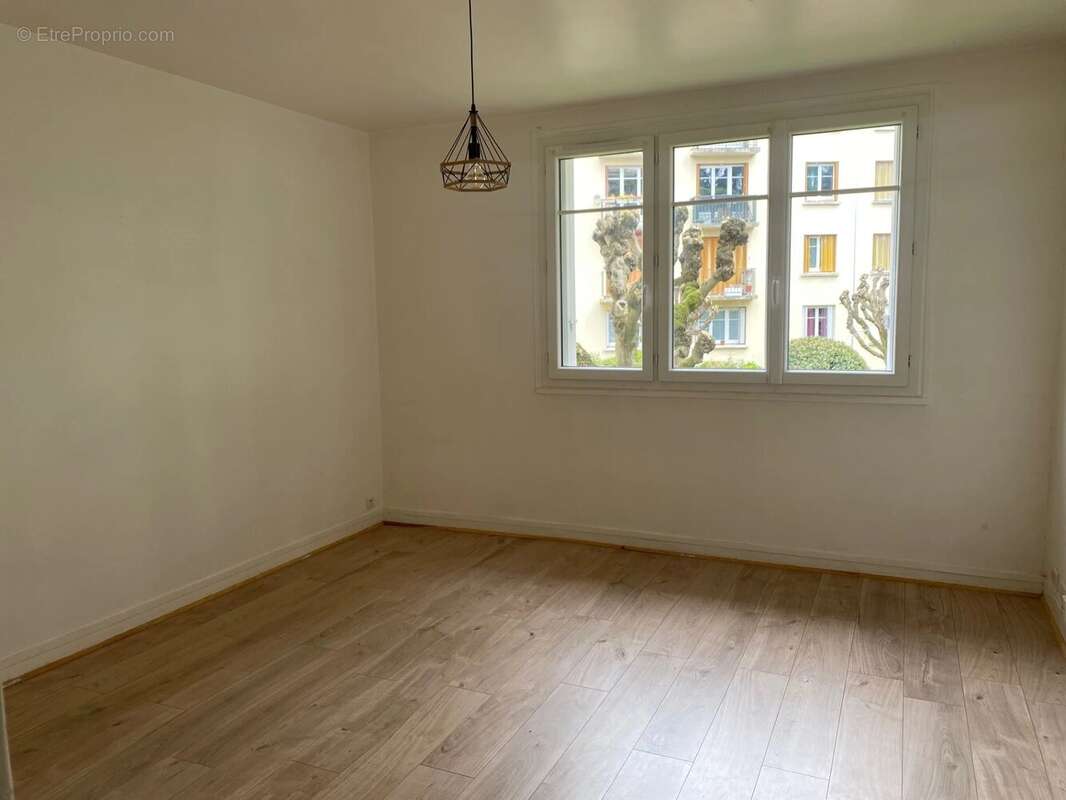 Appartement à THIAIS