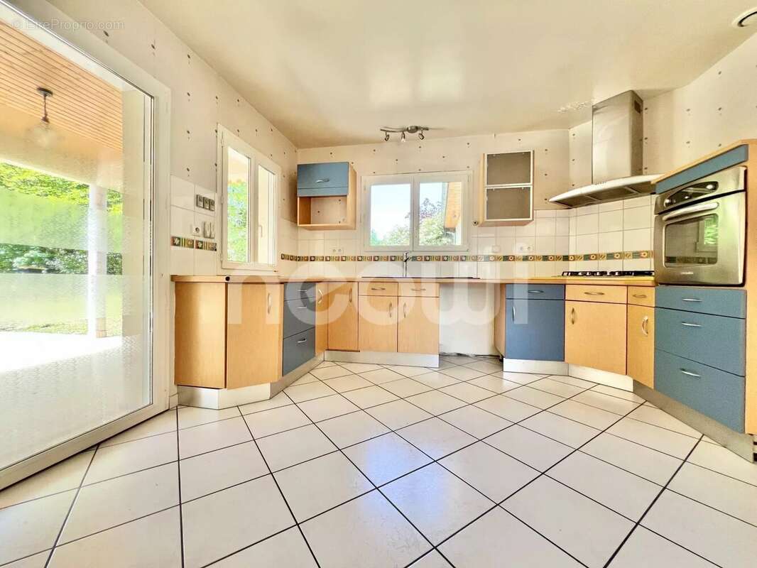 Maison à SAINT-BONNET-PRES-RIOM