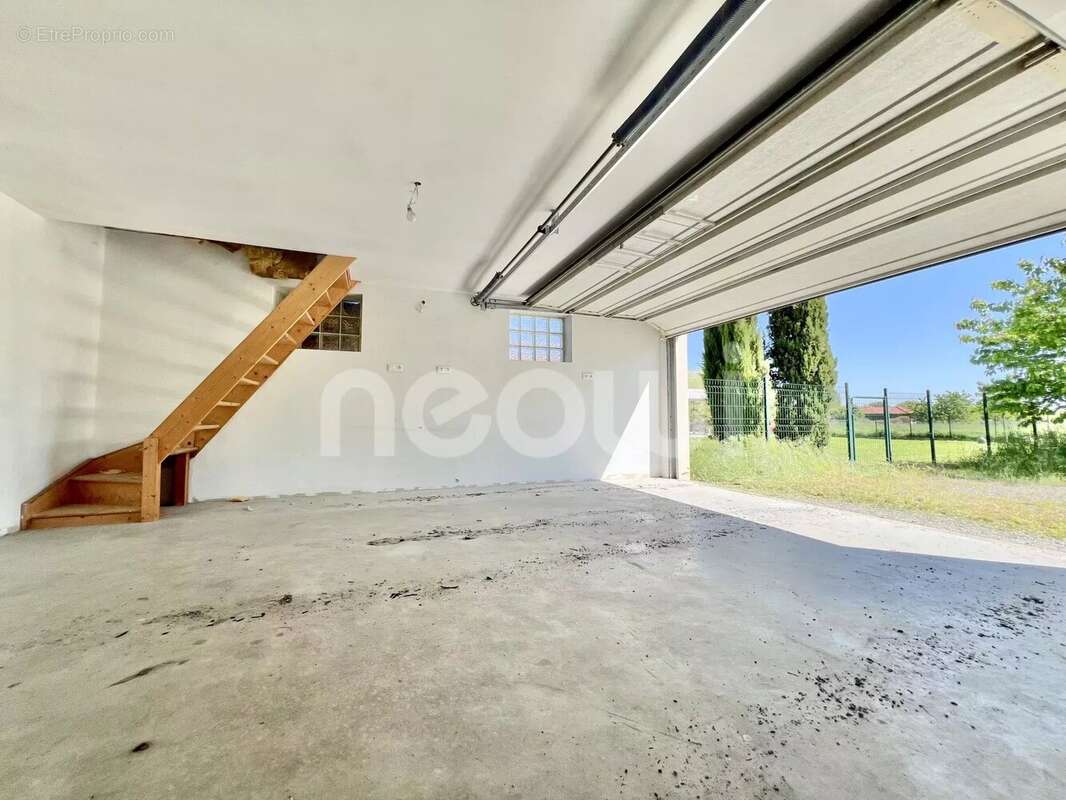 Maison à SAINT-BONNET-PRES-RIOM