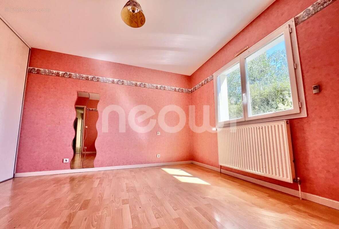 Maison à SAINT-BONNET-PRES-RIOM