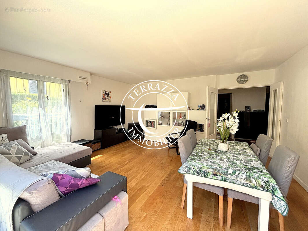 Appartement à BOUGIVAL