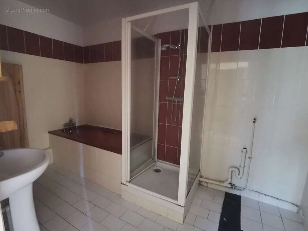 Appartement à EPERNON