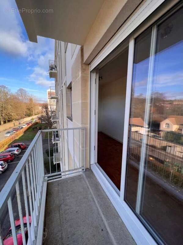 Appartement à EPERNON