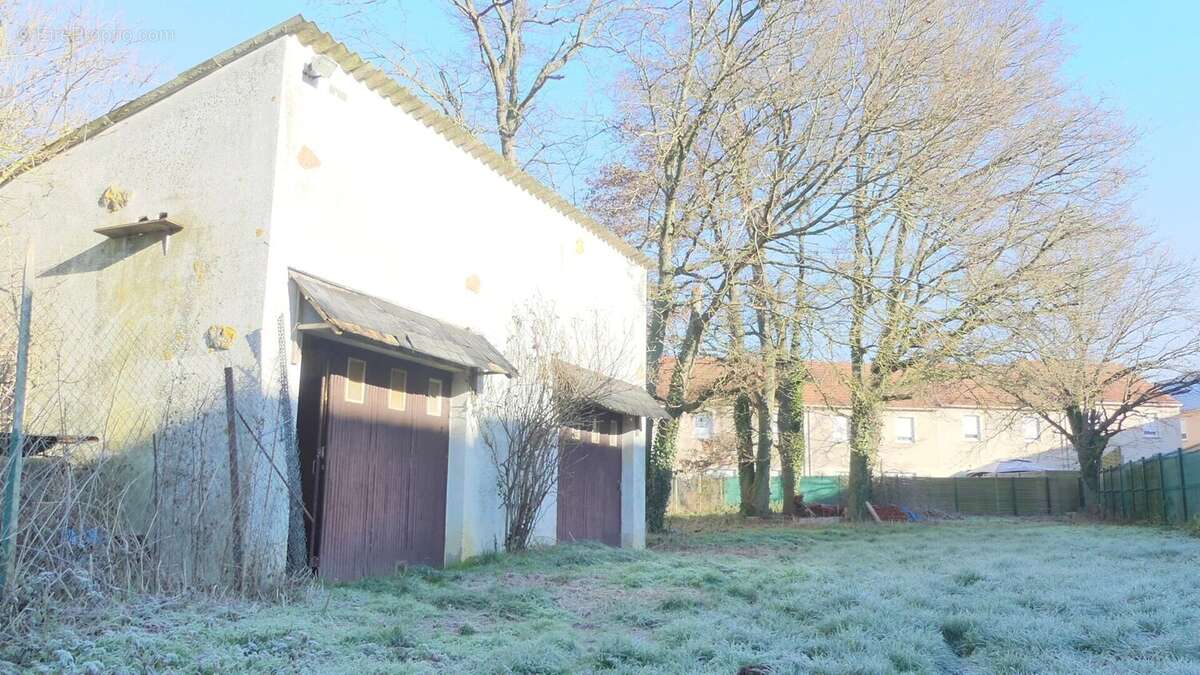 Terrain à MAINTENON