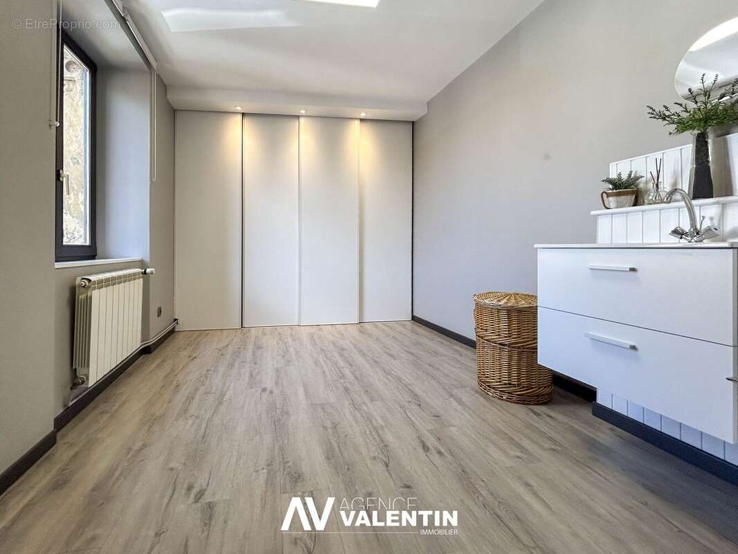 Maison à SAINT-PRIVAT-LA-MONTAGNE