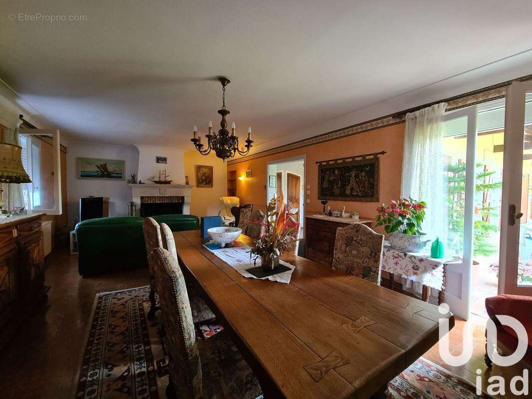 Photo 2 - Maison à SAINT-PARDOUX-ISAAC