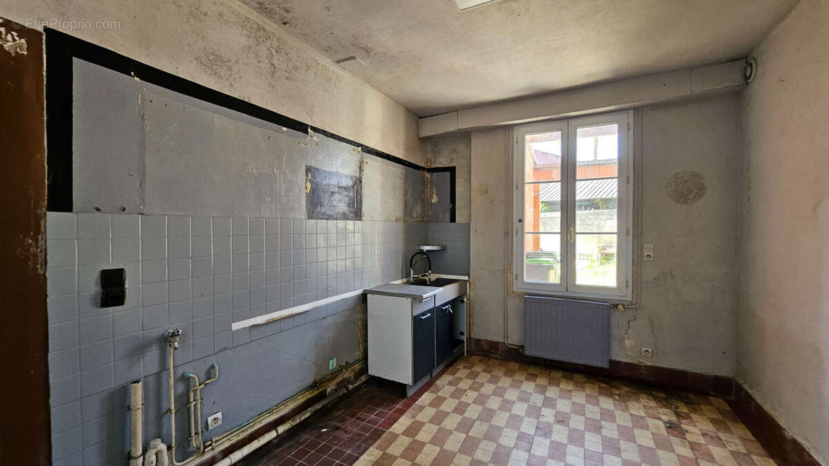 Maison à LACHAPELLE-AUX-POTS