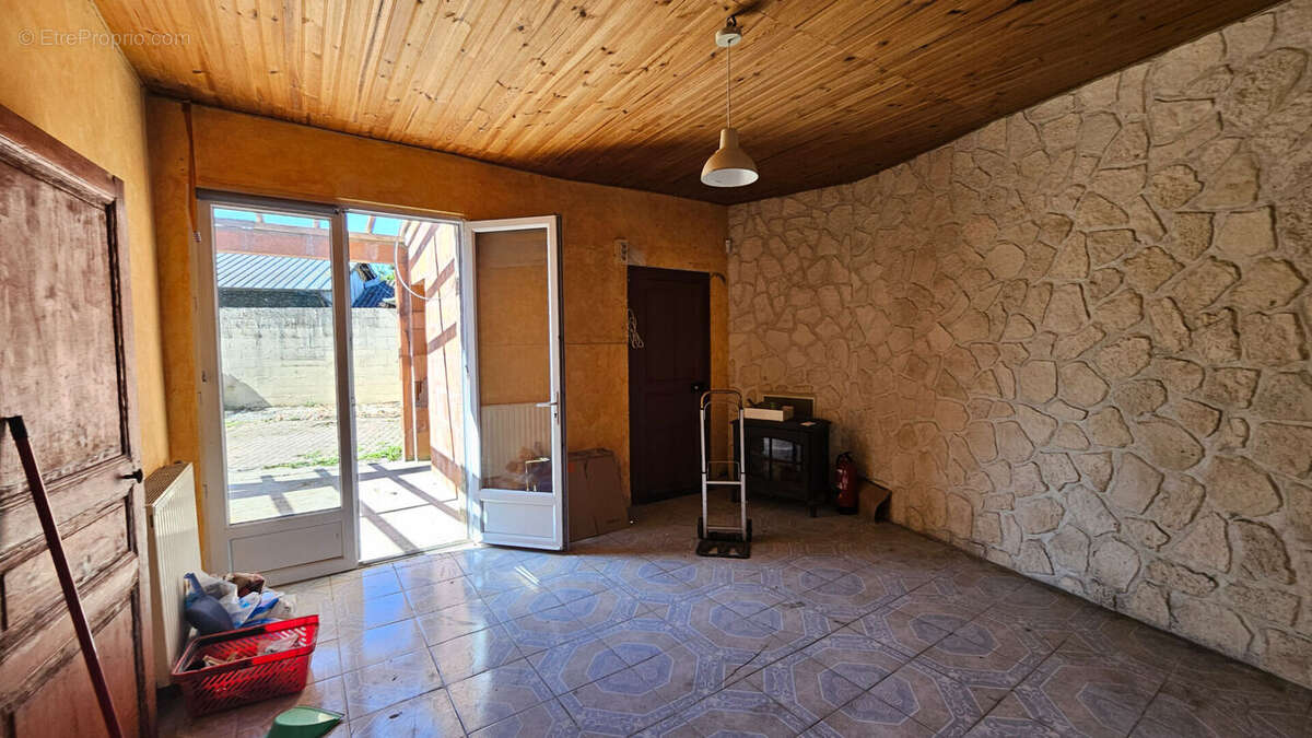 Maison à LACHAPELLE-AUX-POTS