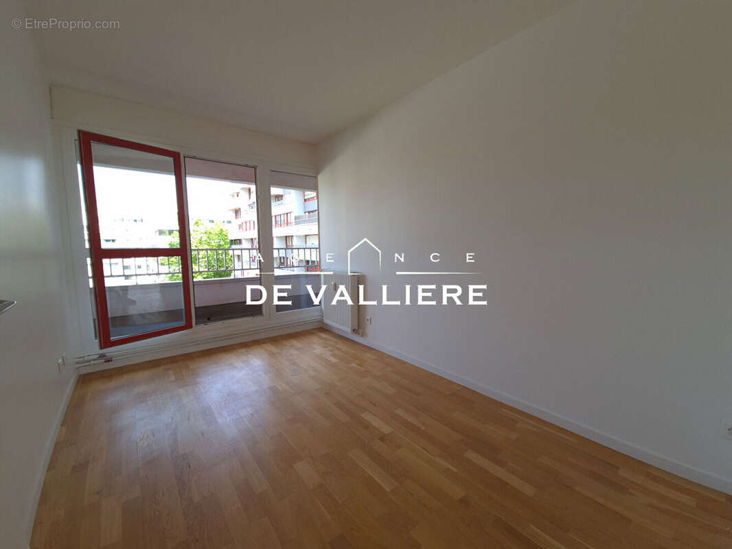 Appartement à NANTERRE