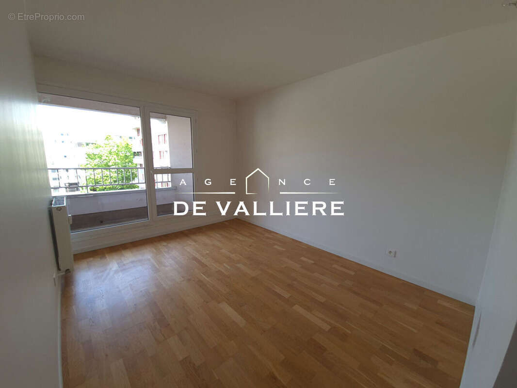 Appartement à NANTERRE