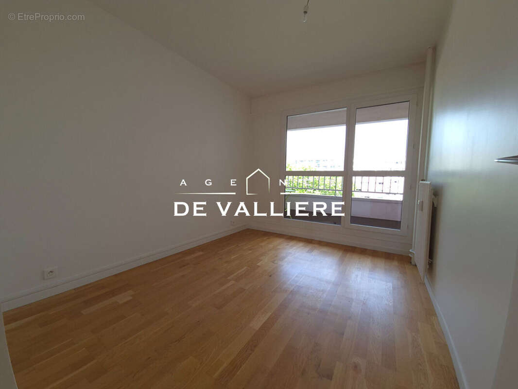 Appartement à NANTERRE