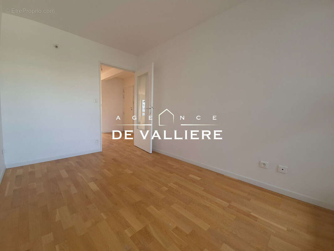 Appartement à NANTERRE