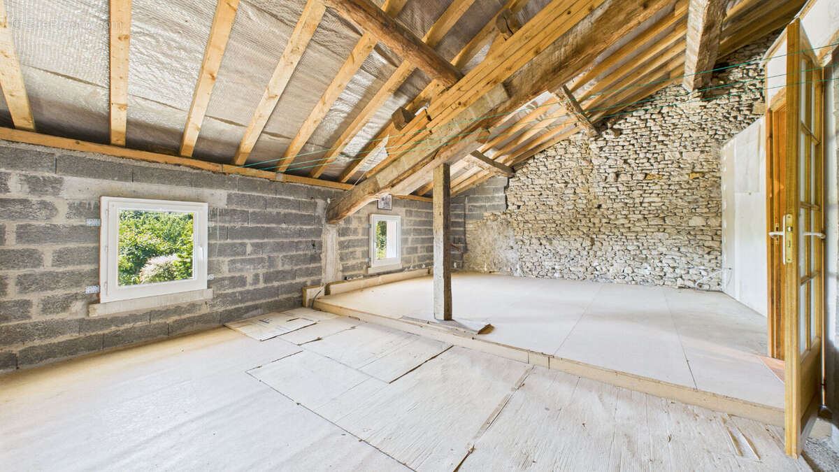 Maison à NORROY-LE-SEC