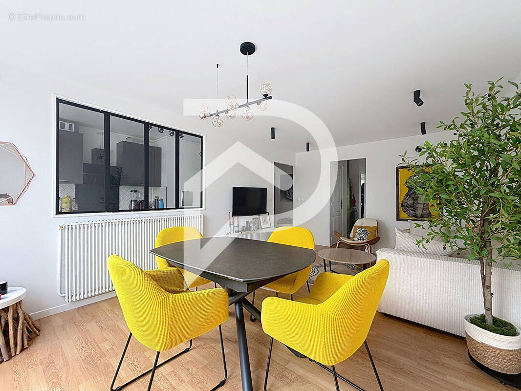 Appartement à CHENNEVIERES-SUR-MARNE