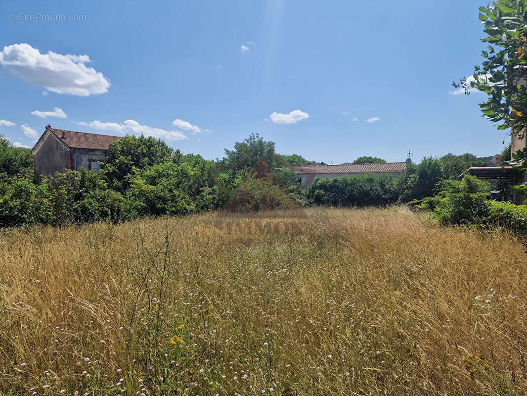Terrain à SAINT-PAUL-LE-JEUNE