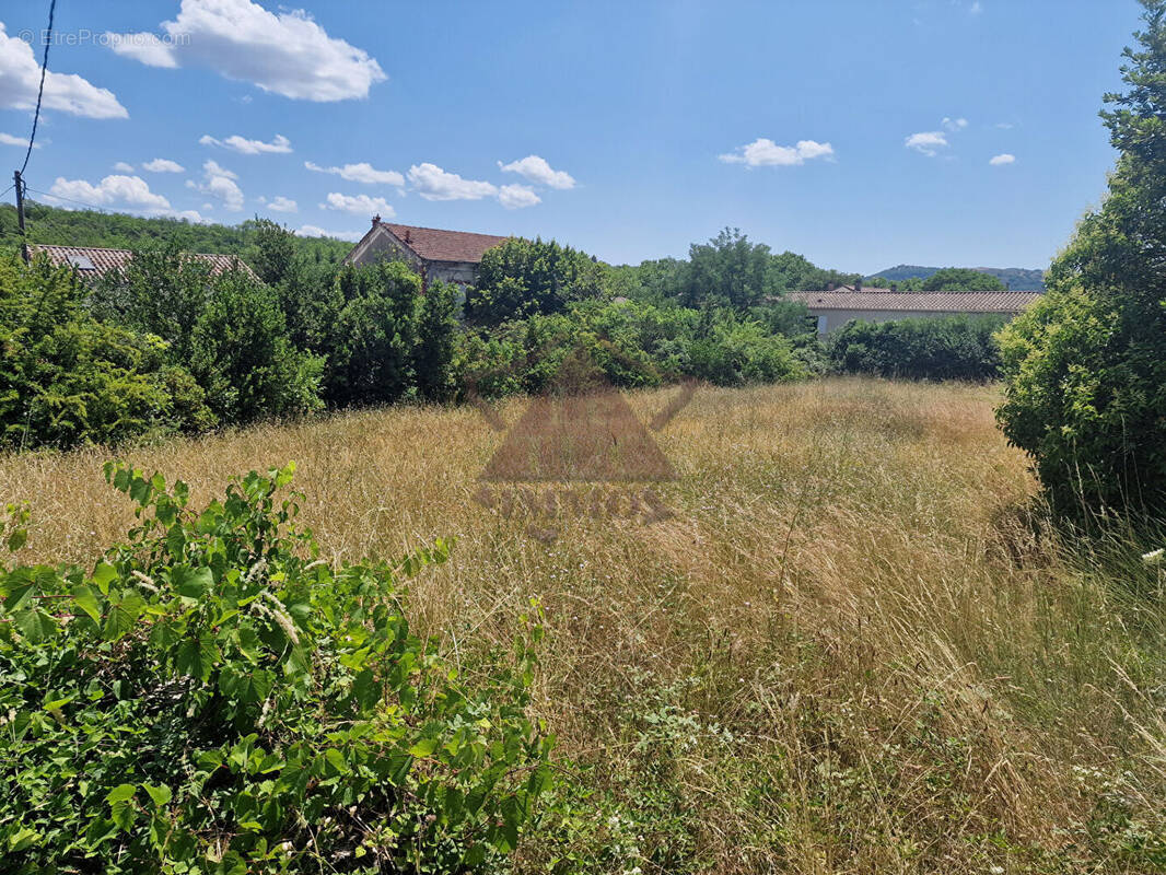 Terrain à SAINT-PAUL-LE-JEUNE