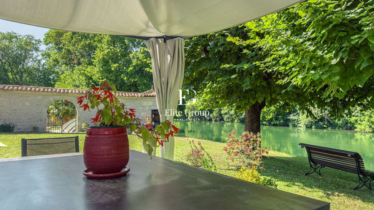 Maison à BOURG-CHARENTE