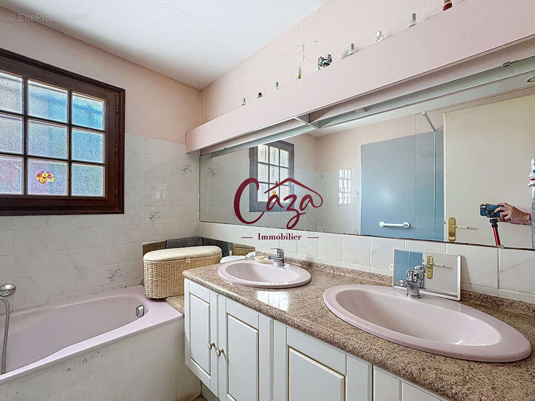 Maison à CAMBLANES-ET-MEYNAC