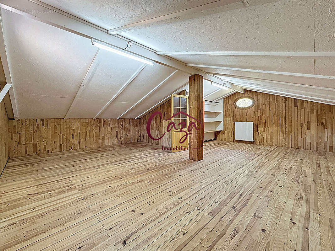 Maison à FARGUES-SAINT-HILAIRE