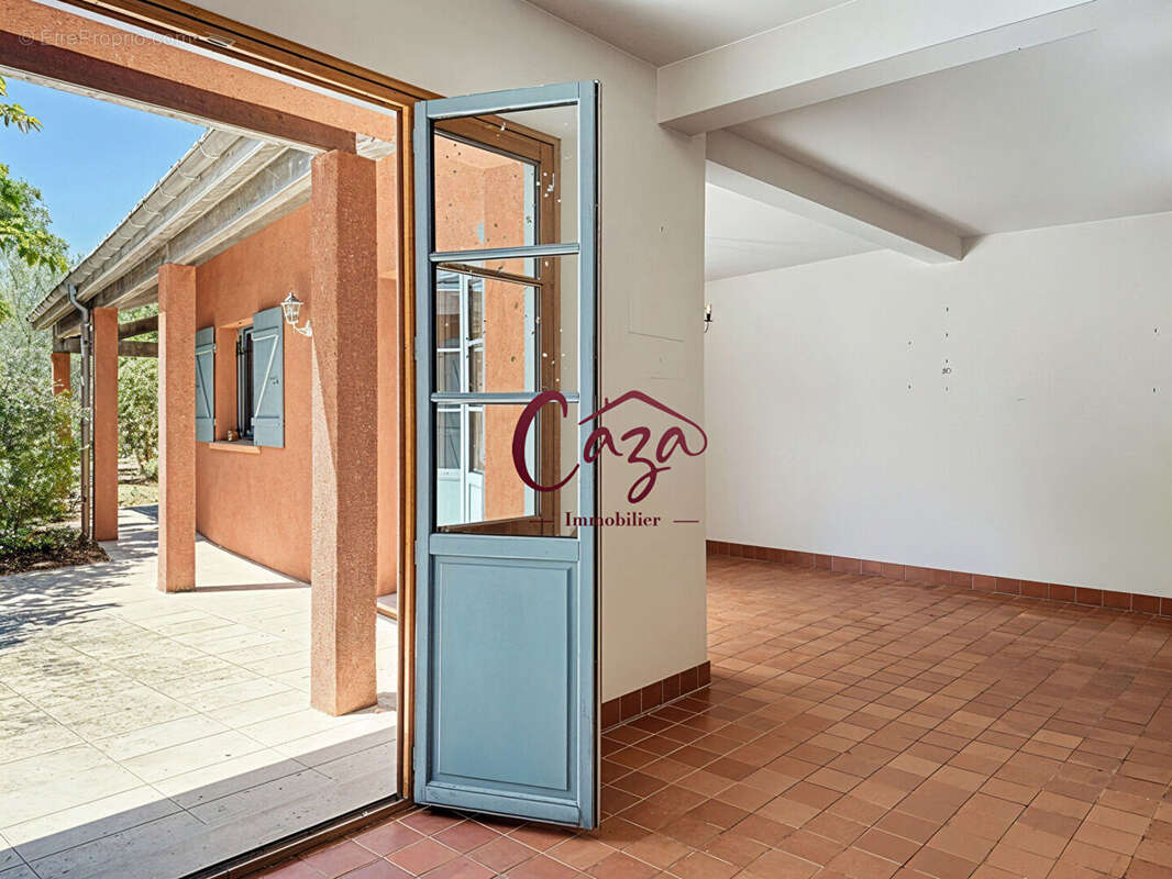 Maison à FARGUES-SAINT-HILAIRE