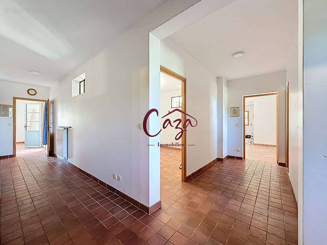 Maison à FARGUES-SAINT-HILAIRE