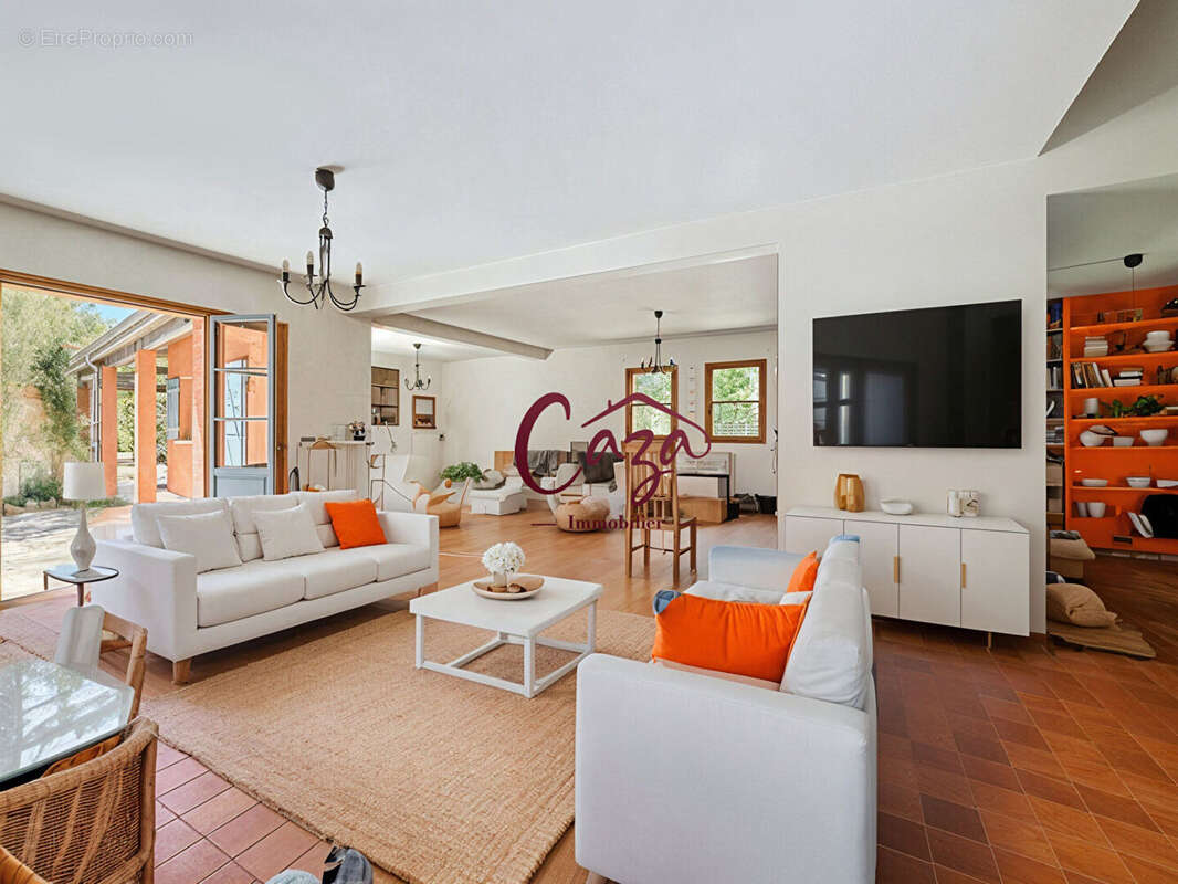 Maison à FARGUES-SAINT-HILAIRE