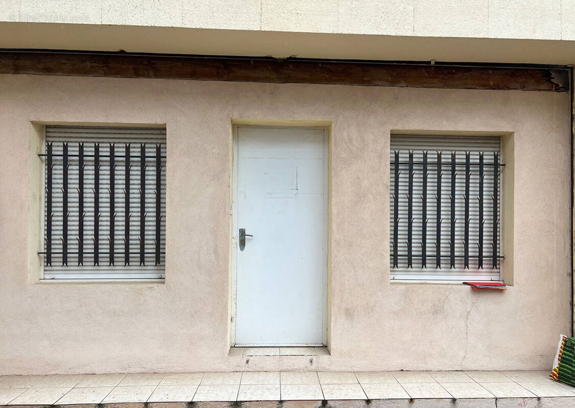 Commerce à PORT-DE-BOUC