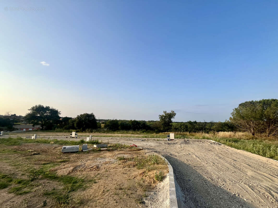 Terrain à TRESSERRE