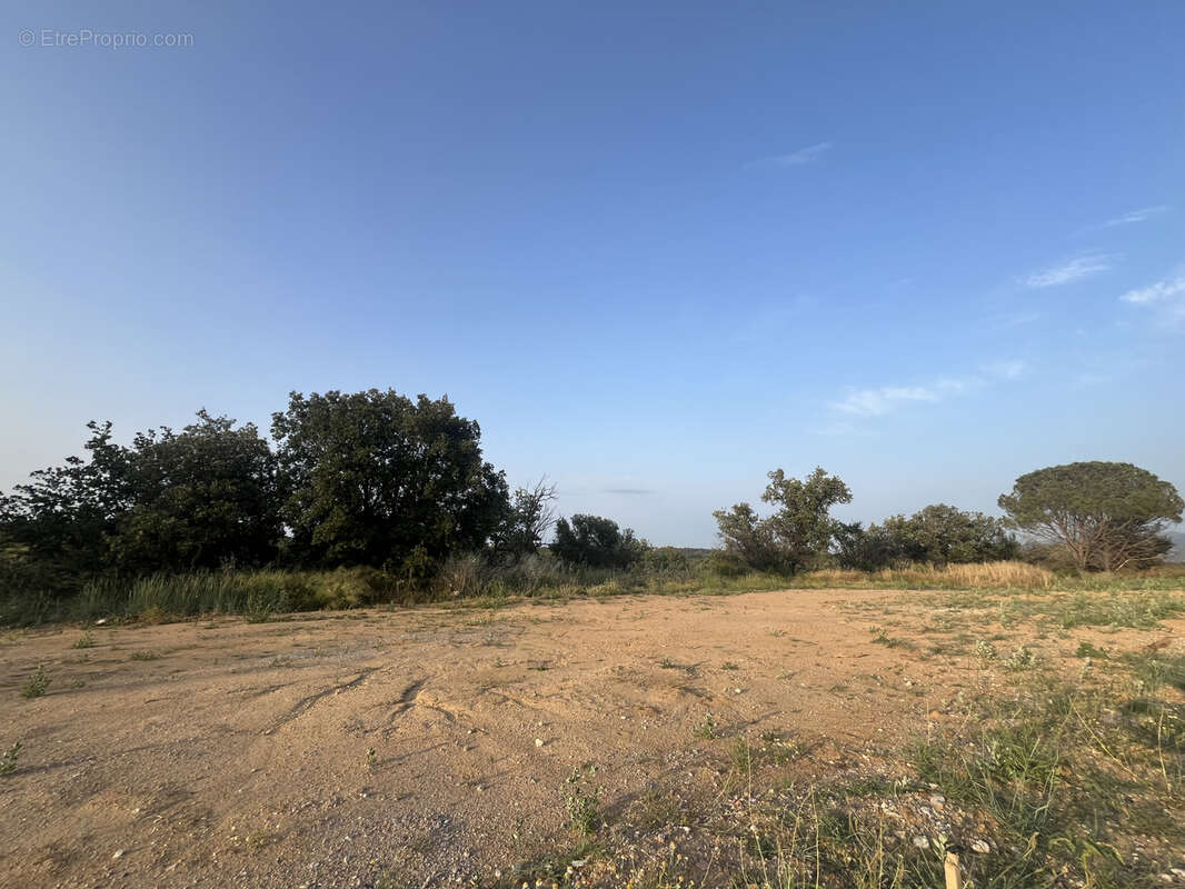 Terrain à TRESSERRE