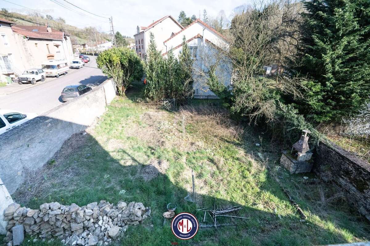 Appartement à THIAUCOURT-REGNIEVILLE