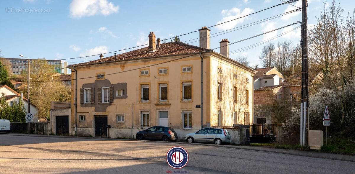 Appartement à THIAUCOURT-REGNIEVILLE