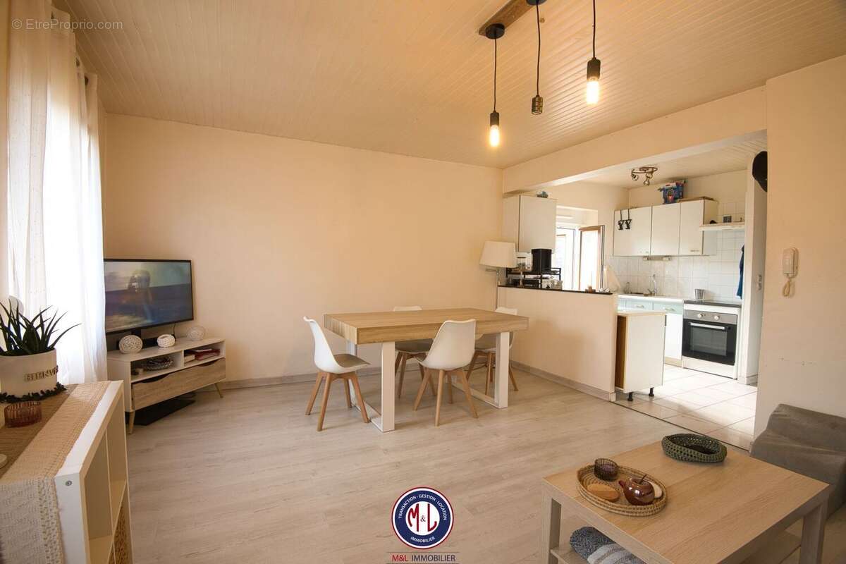 Appartement à COURCELLES-CHAUSSY