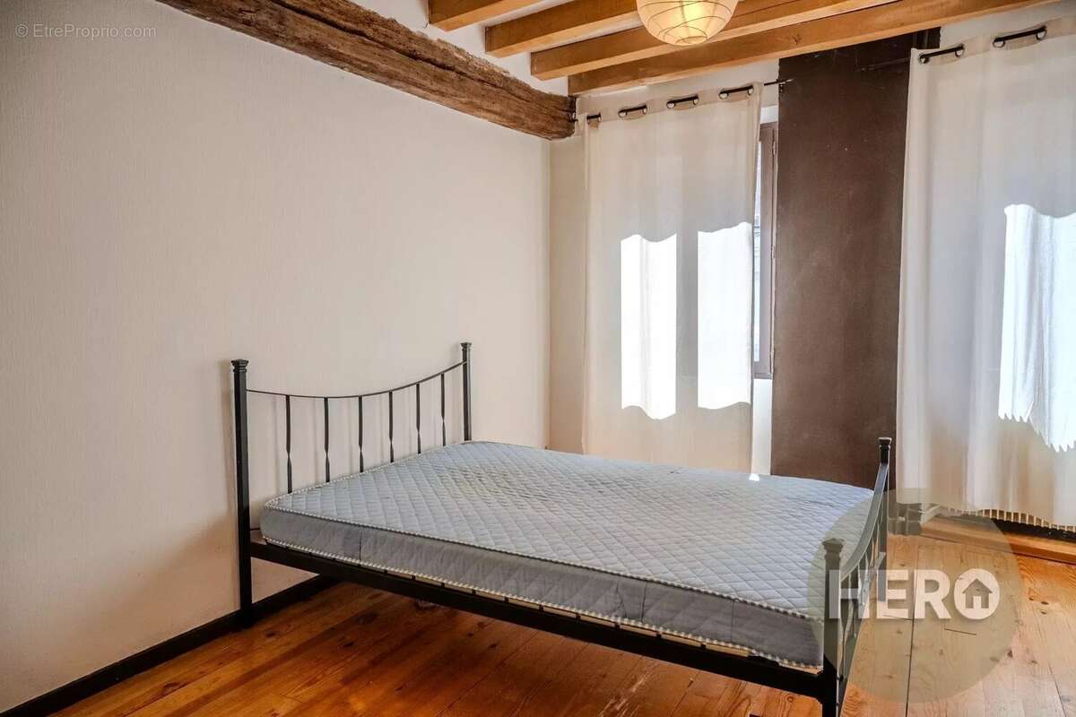 Maison à NEAUPHLE-LE-CHATEAU