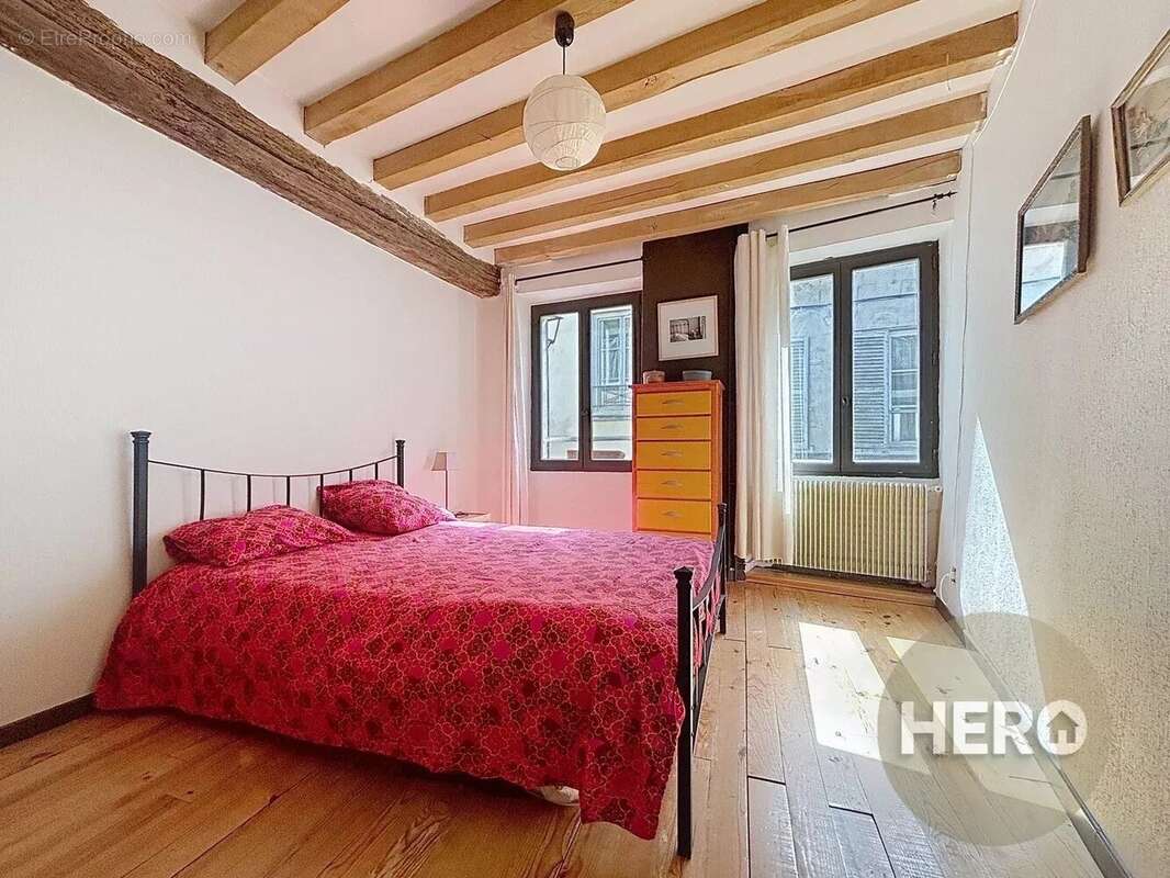 Maison à NEAUPHLE-LE-CHATEAU