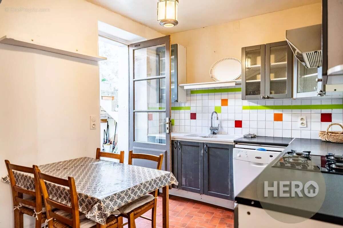 Maison à NEAUPHLE-LE-CHATEAU