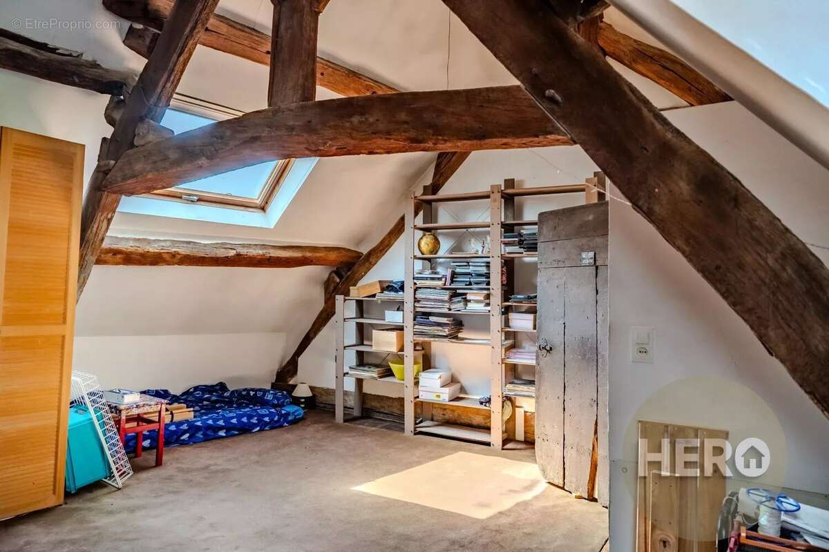 Maison à NEAUPHLE-LE-CHATEAU