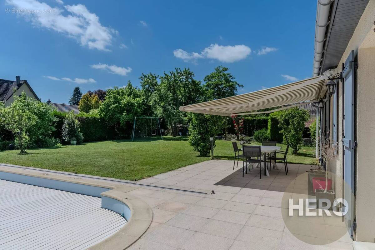 Maison à LE TREMBLAY-SUR-MAULDRE