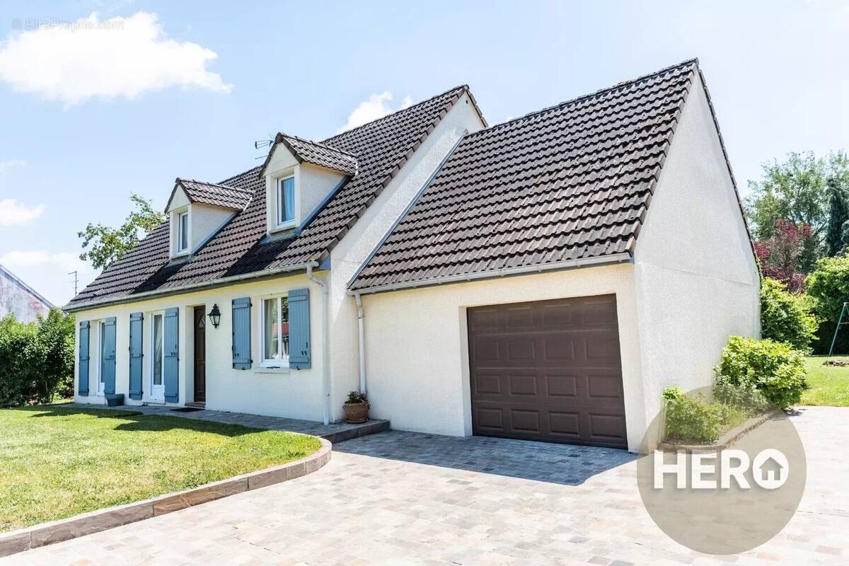 Maison à LE TREMBLAY-SUR-MAULDRE