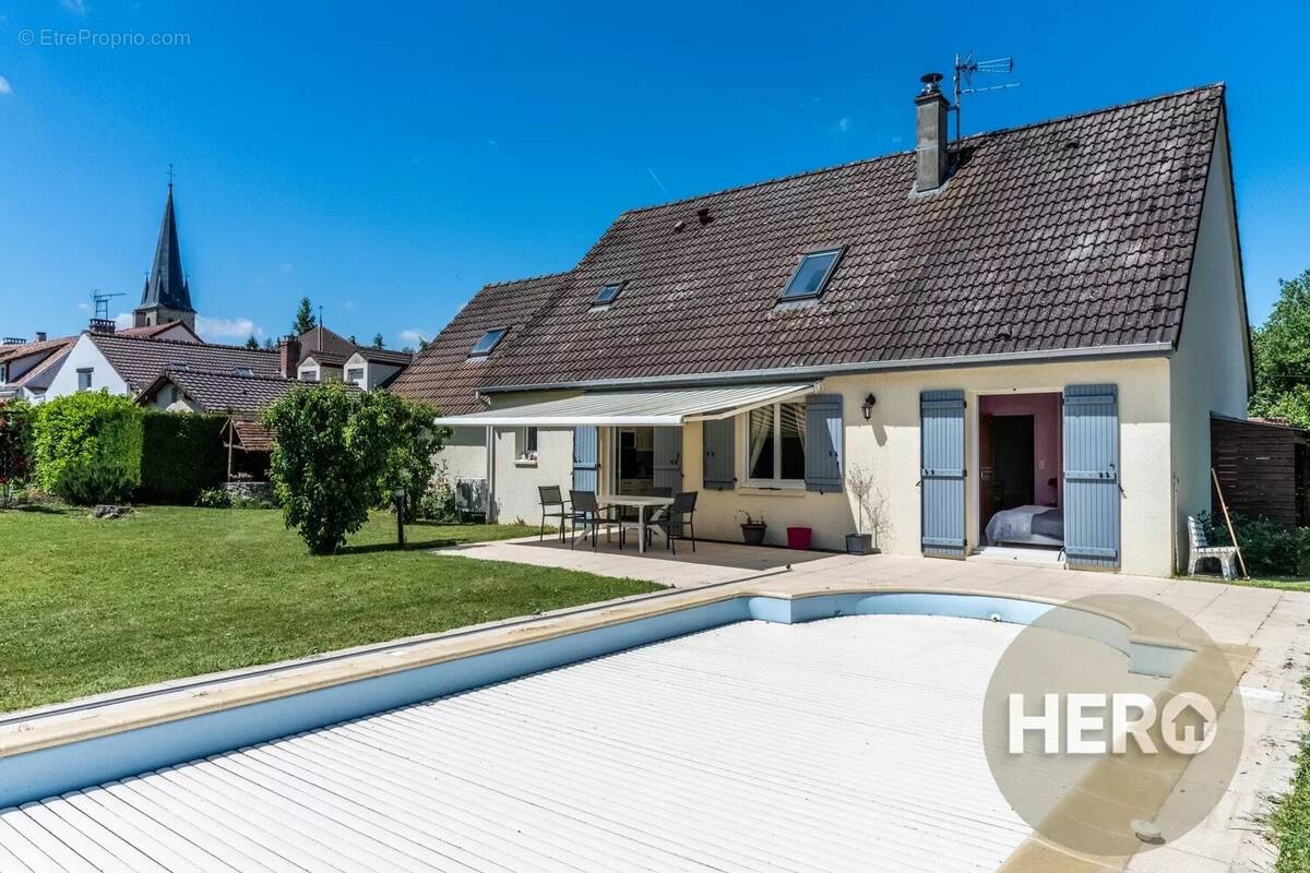 Maison à LE TREMBLAY-SUR-MAULDRE