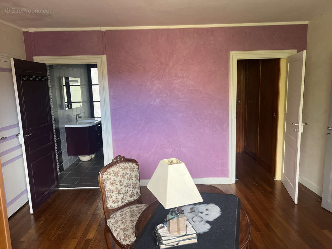 Maison à SAINT-CHRISTOPHE-EN-BRIONNAIS