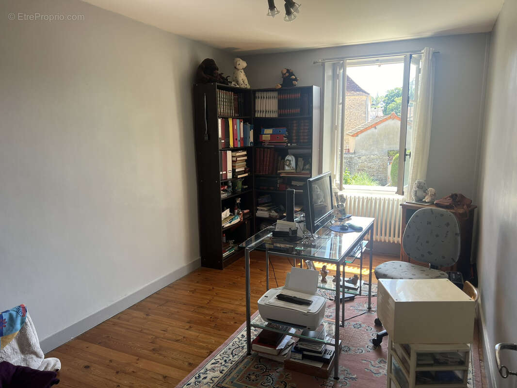 Maison à SAINT-CHRISTOPHE-EN-BRIONNAIS