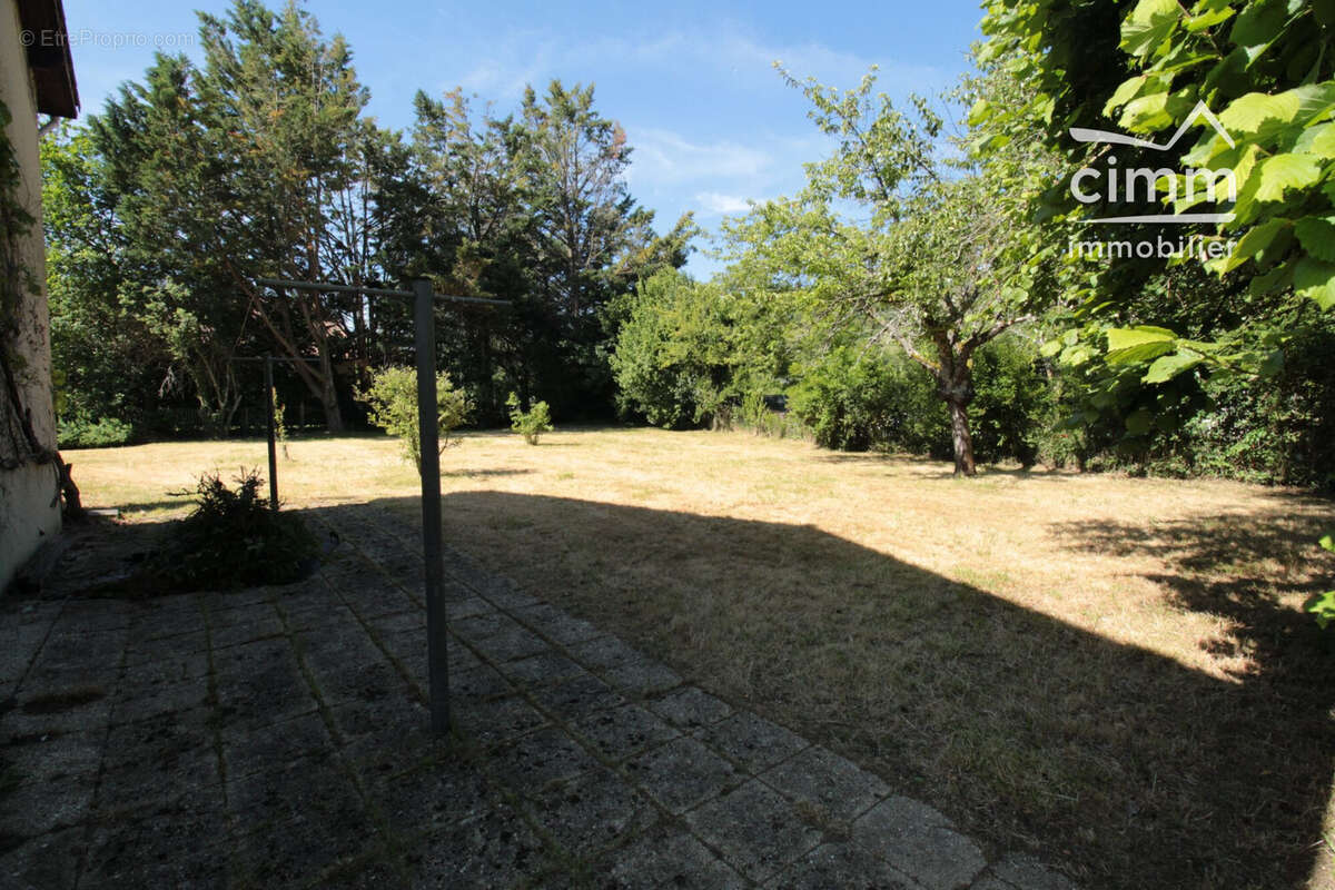 Maison à SAINT-SIMEON-DE-BRESSIEUX