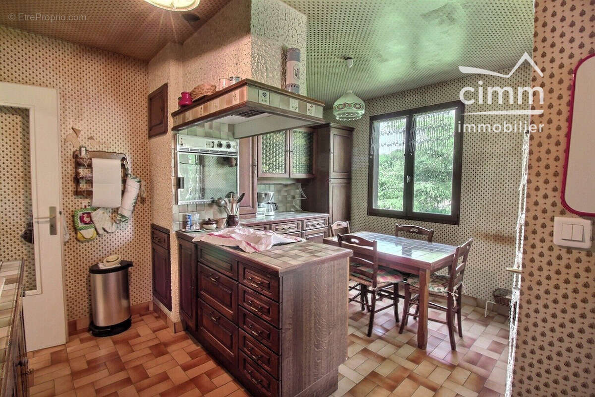 Maison à SAINT-SIMEON-DE-BRESSIEUX