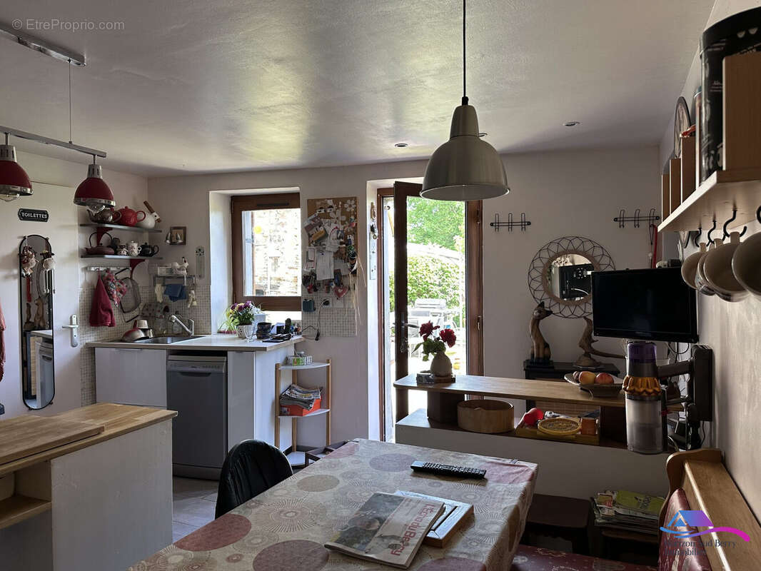 Cuisine  - Maison à NOUZERINES