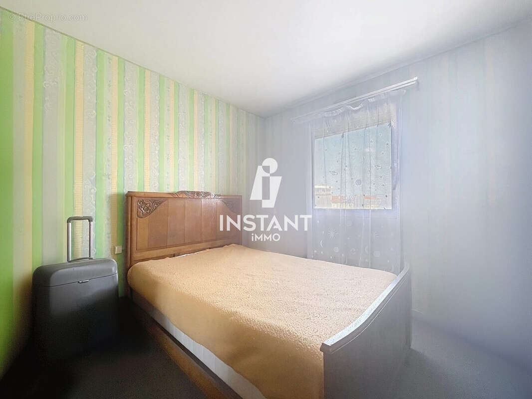 Appartement à CHARENTON-LE-PONT