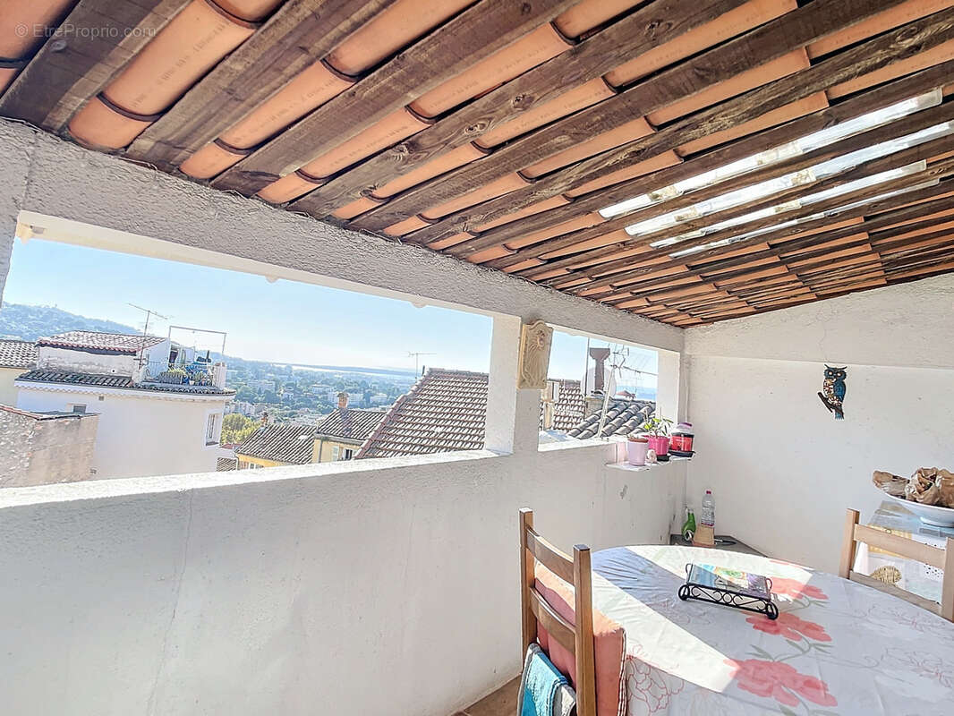 Appartement à LE CANNET