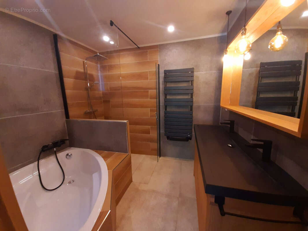 Maison à MANDELIEU-LA-NAPOULE