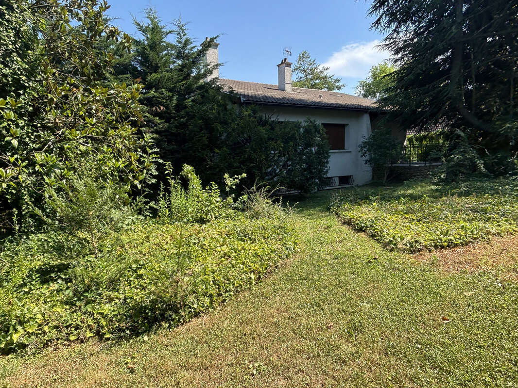 Maison à SAINT-CYR-AU-MONT-D&#039;OR