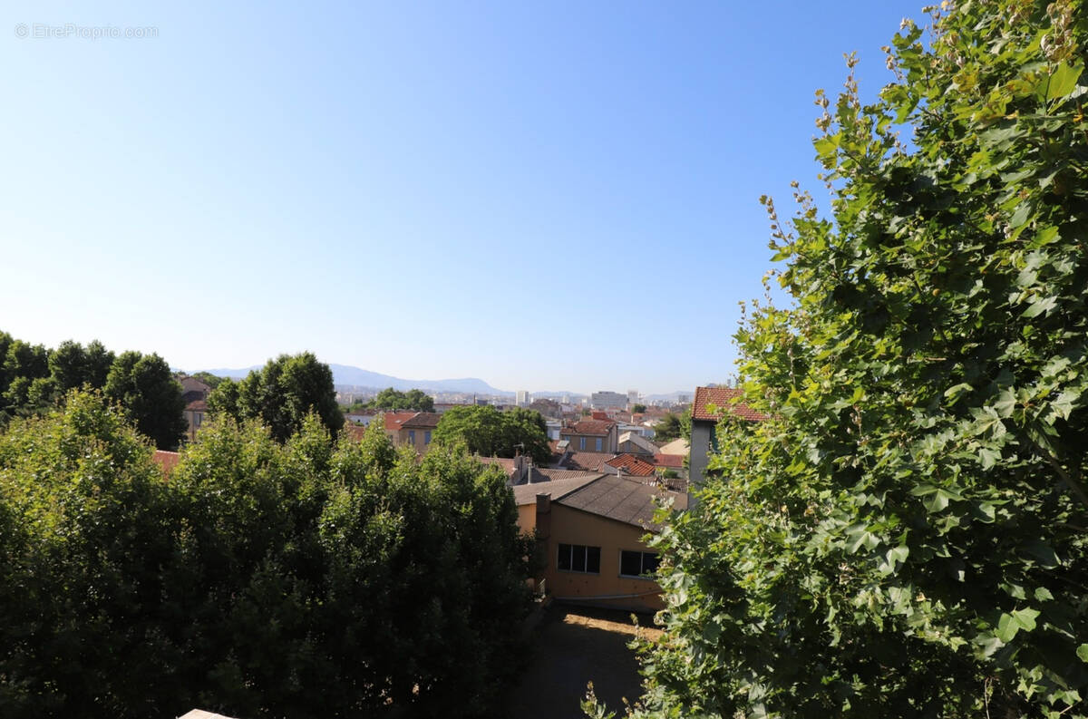 Appartement à MARSEILLE-15E