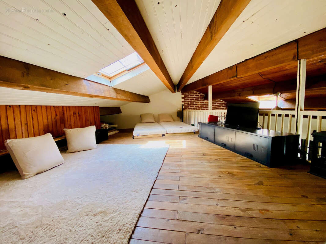 Appartement à LATTES